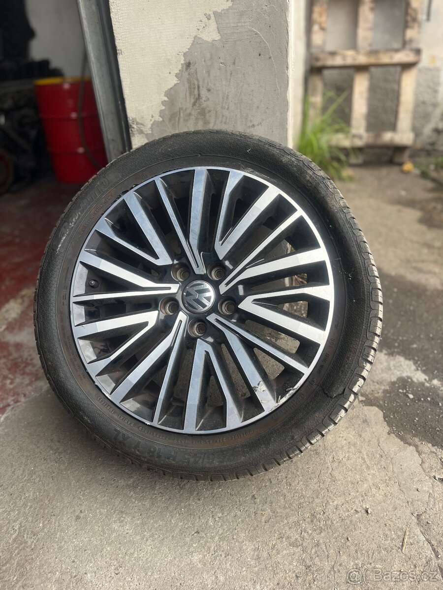 Koupím Alu disk Palmerstone VW 7E0601025S Multivan