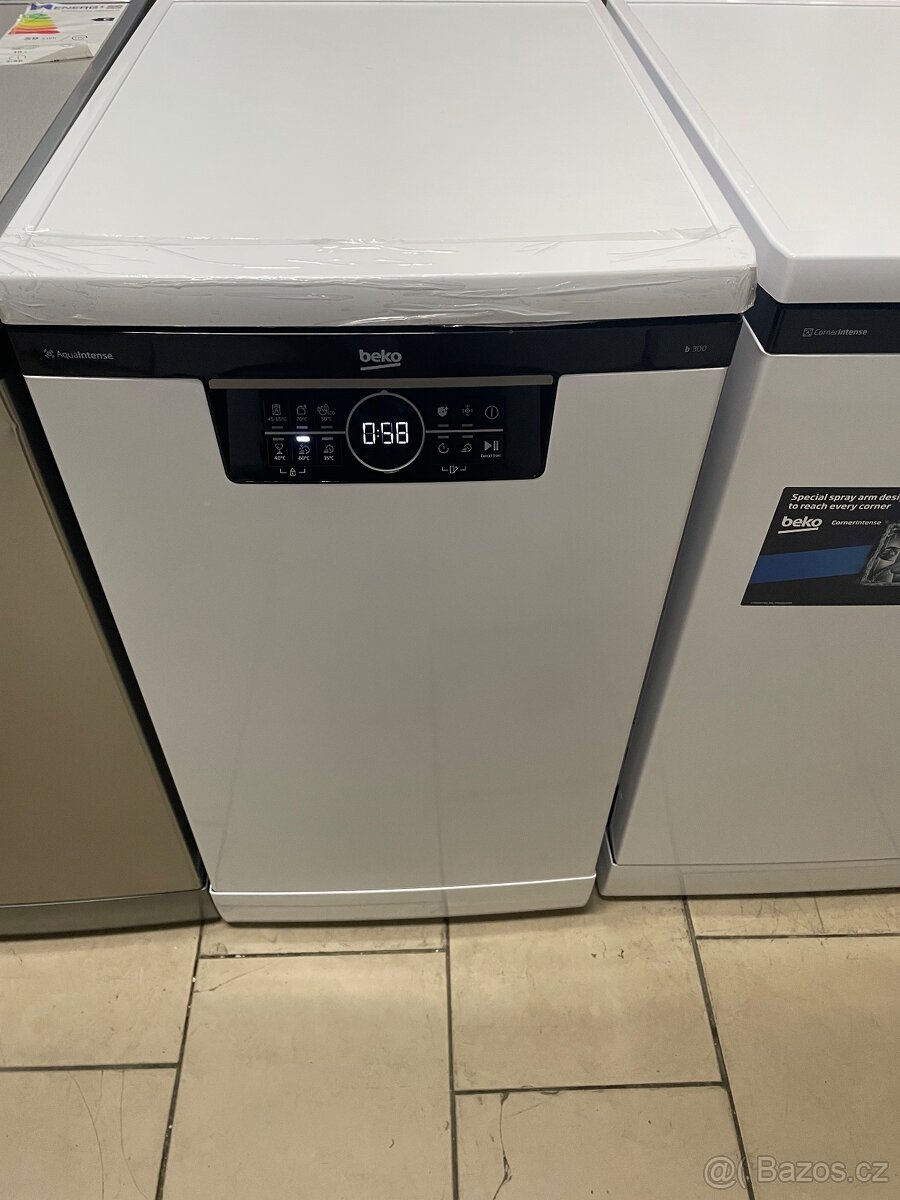 Nepoužitá myčka Beko BDFS26040WQ