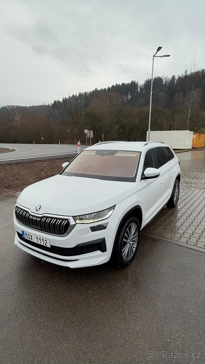 Prodám Škodu KODIAQ 4x4, automat DSG, 2.0 cm3, MN, r.v. 2023