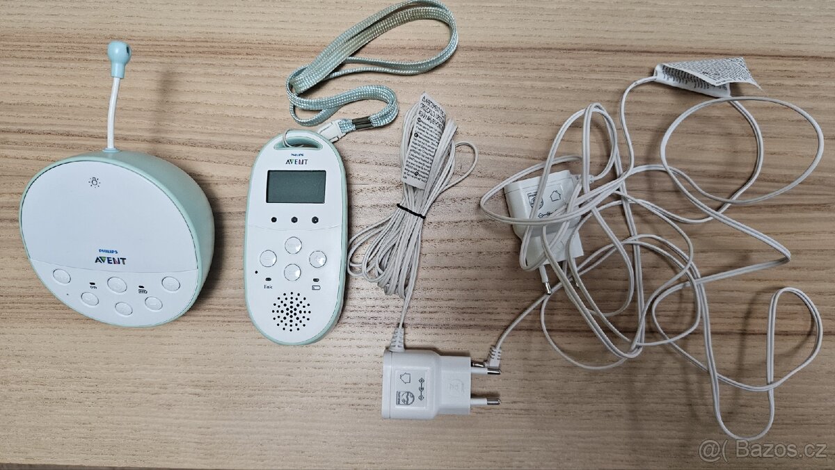 Chůvička Philips Avent SCD 560