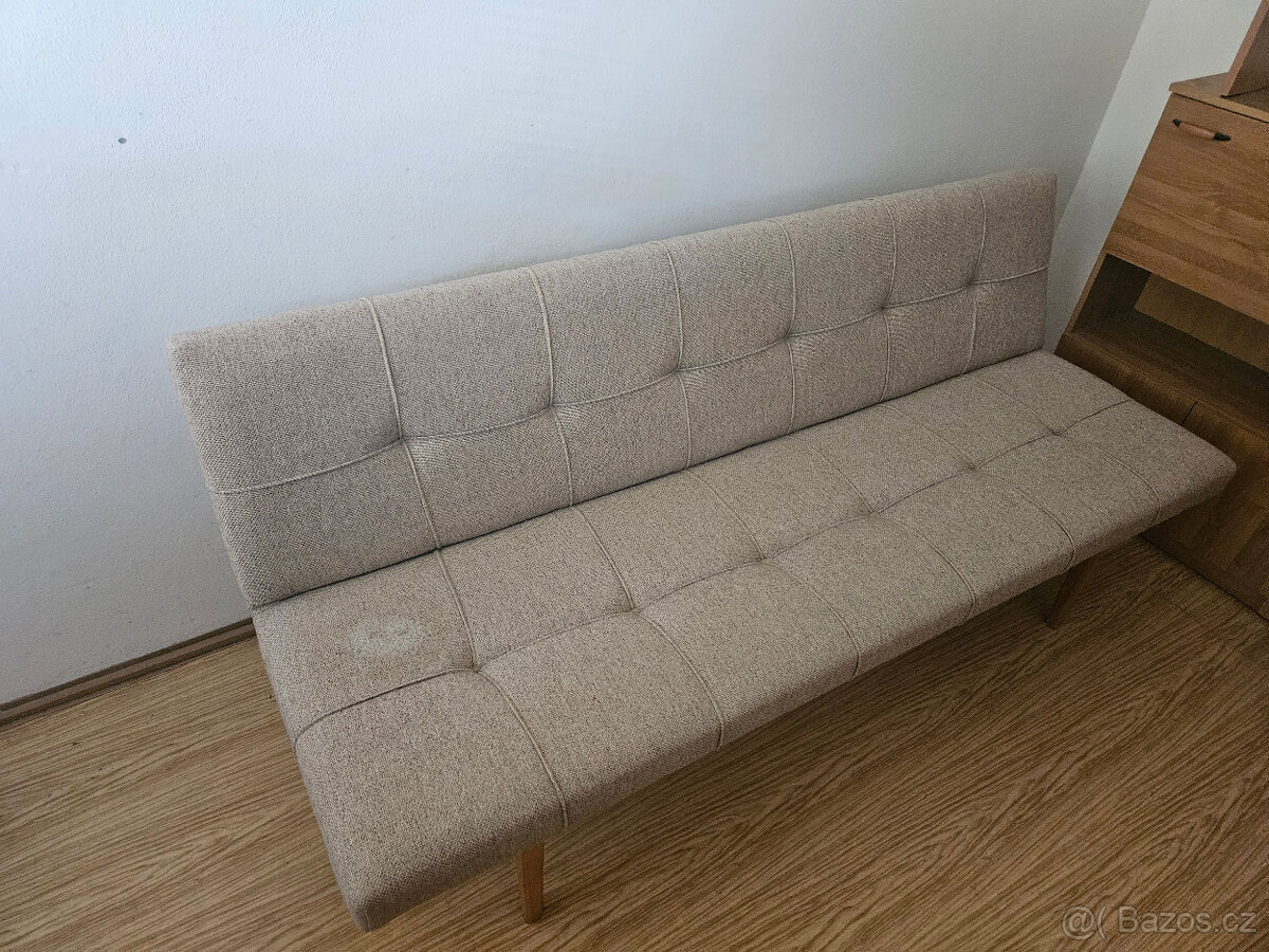 Prodám moderní designovou židli a starší rozkládací válendu