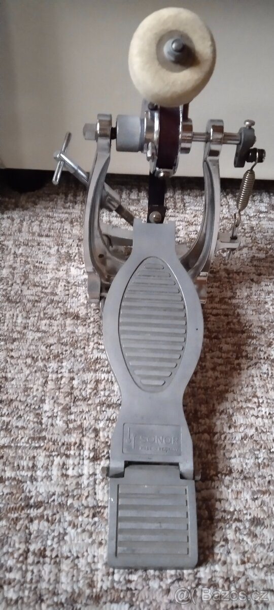 PRODÁM Sonor Z5371 pedál k basovému bubnu.