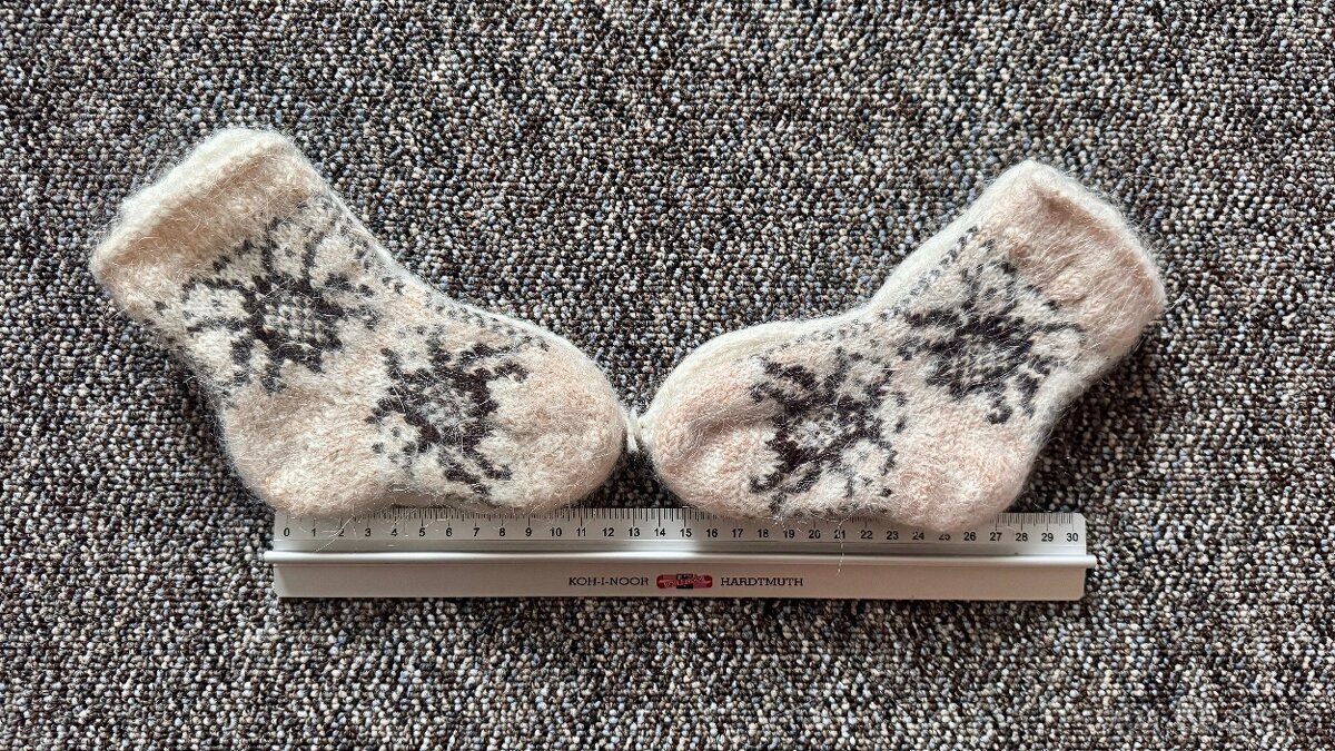 Ručně pletené ponožky