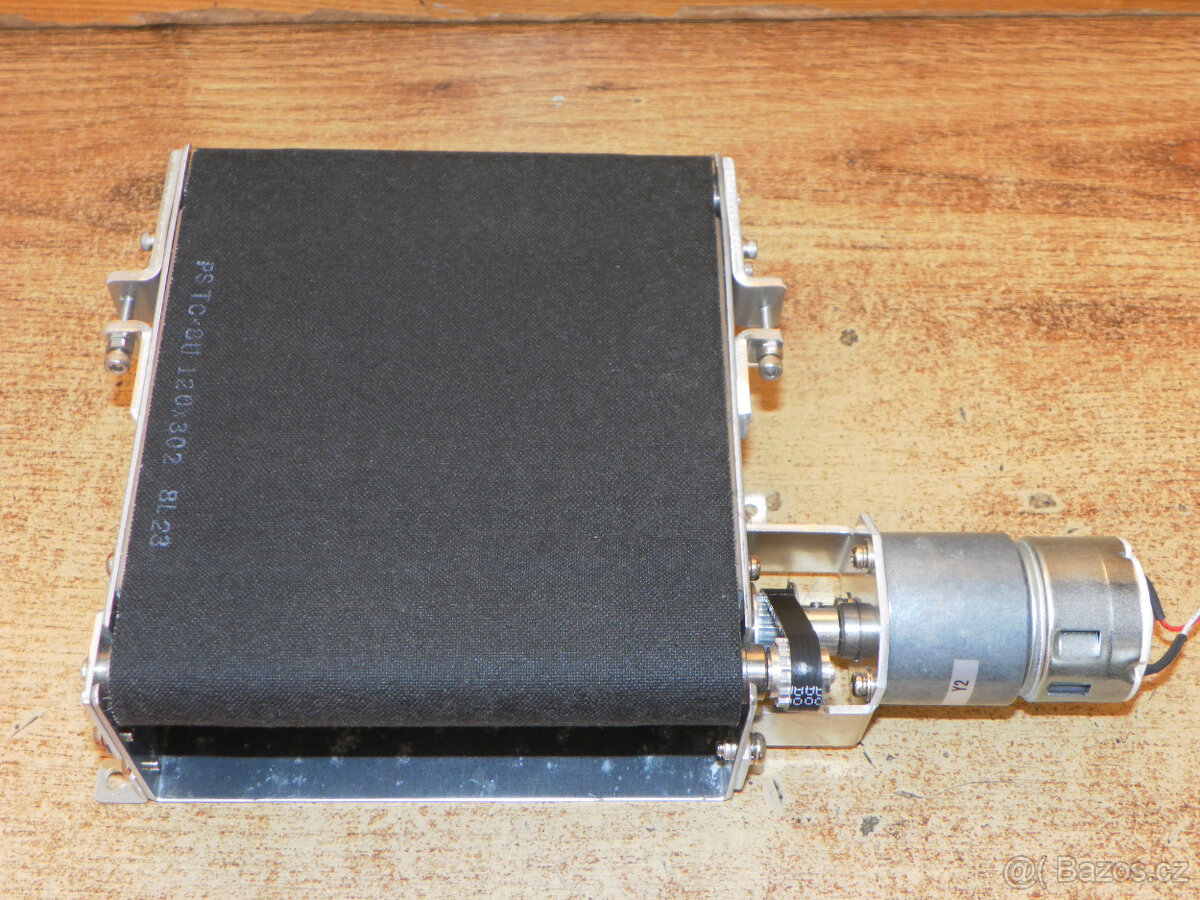 Běžící pás - elektrický pásový dopravník s motorem DC 24 V