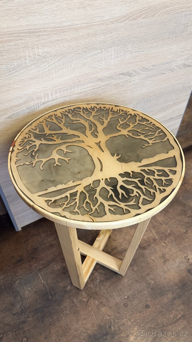 Stolek - strom života černý