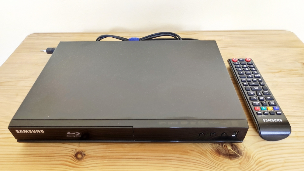 Blu-ray, DVD přehrávač SAMSUNG BD-J4500R - Super stav