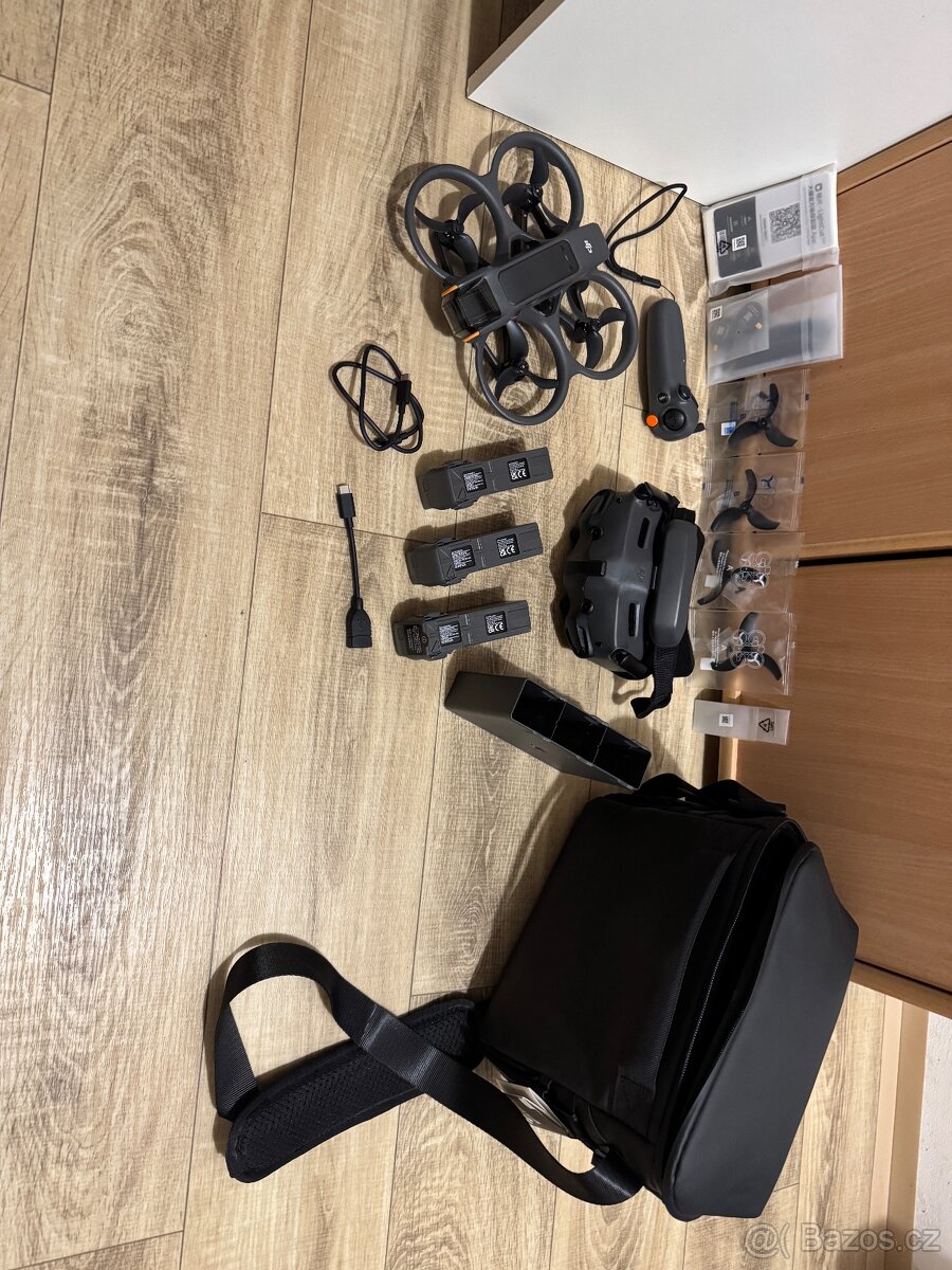 DJI Avata 2 Fly more combo (Tree batteries)