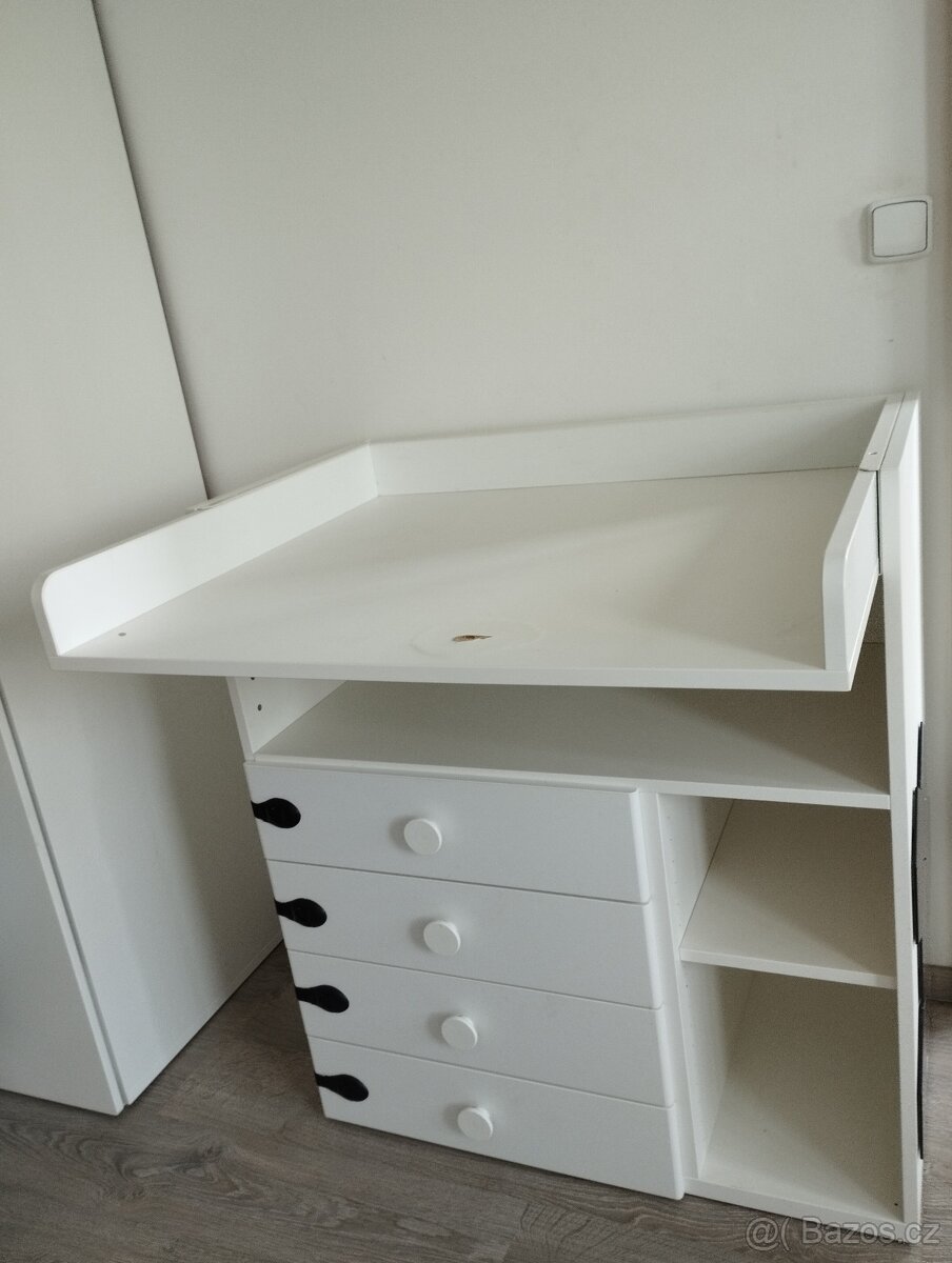 Přebalovací pult IKEA