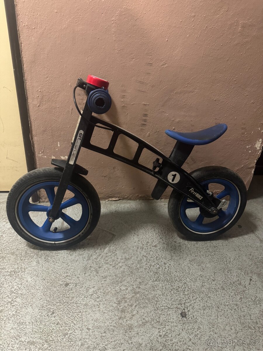 Prodám dětské odrážedlo Firstbike s brzdou