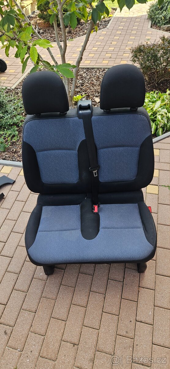 Sedačka Trafic III, Vivaro B