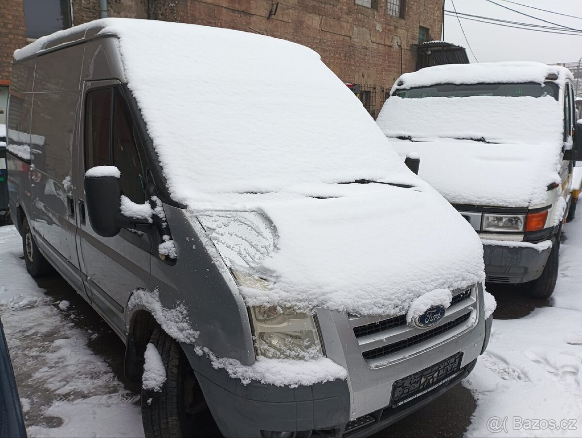 Obytná dodávka Ford Transit