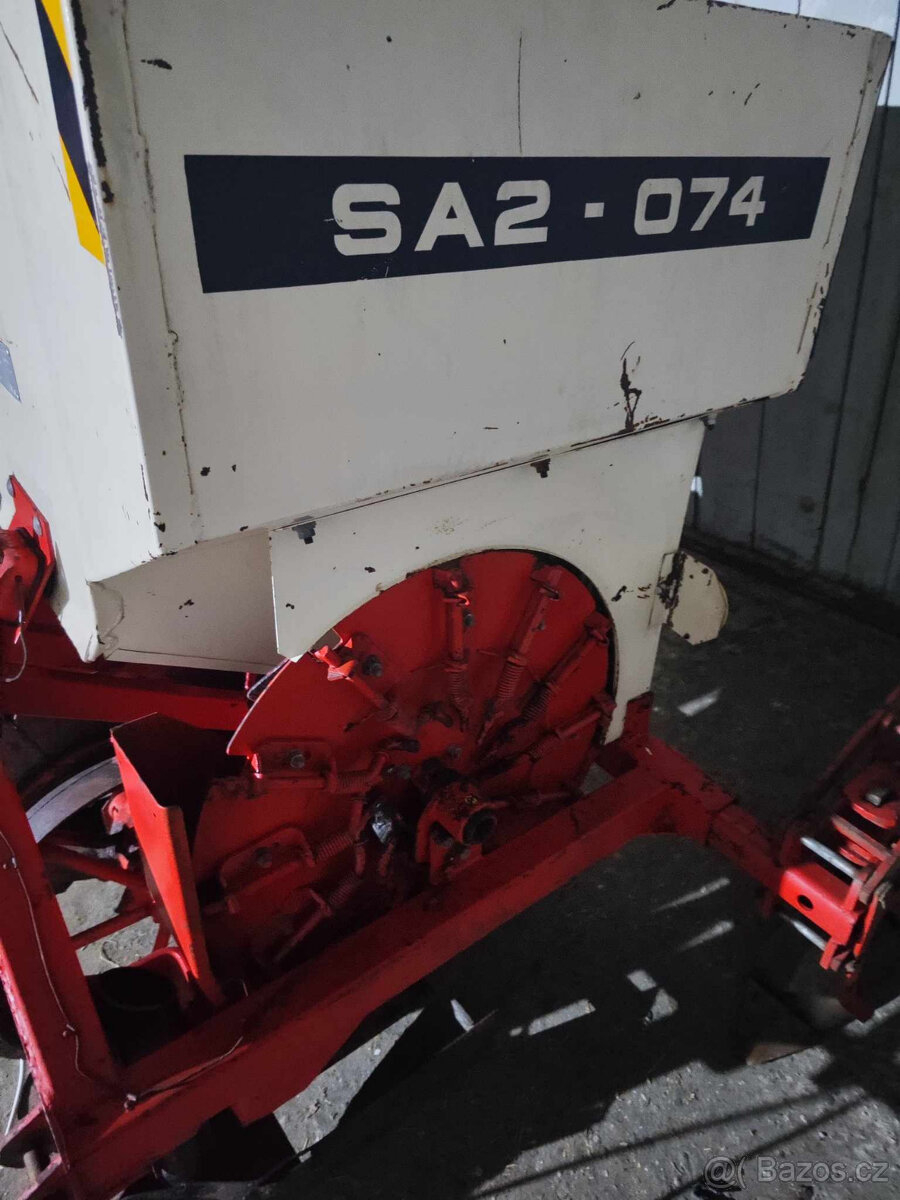 SAZEČ BRAMBOR SA2-074,V ORGINALNÍM STAVU