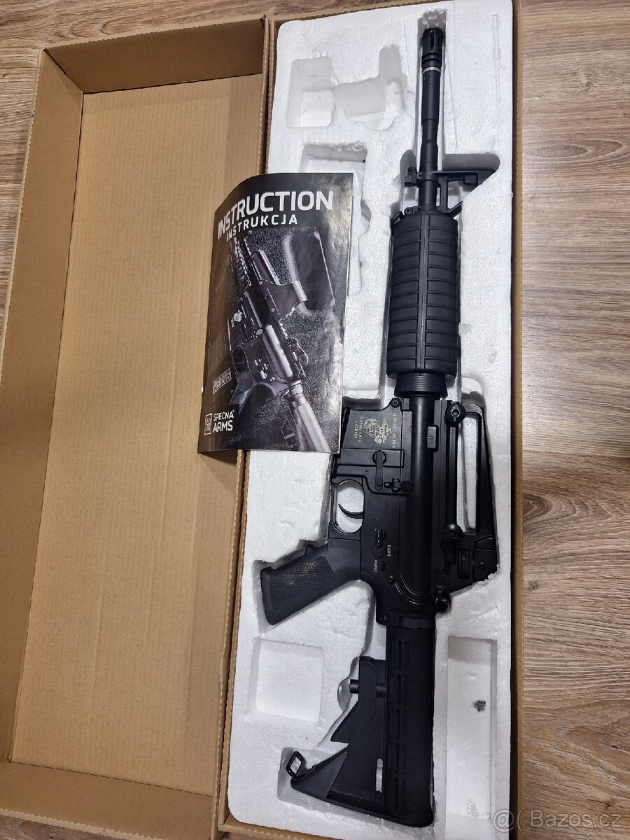 Airsoft M4, SLV36, Bbs, brýle, kukly,...