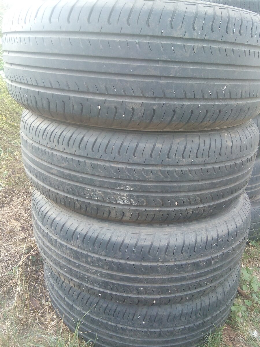 Pneumatiky 215/60/17 99H