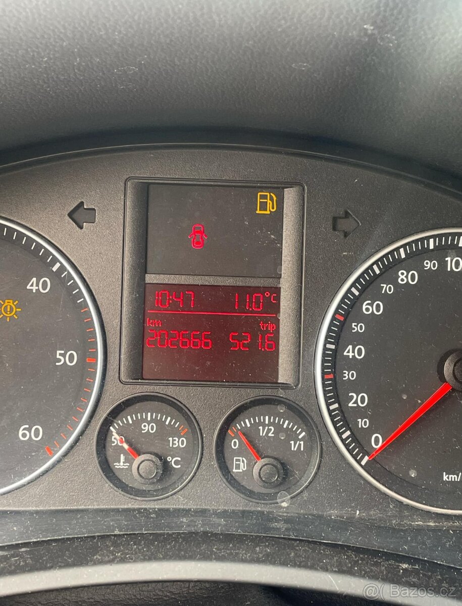ÁČKA nereagujte 1,9 tdi 77kw STK na rok a třičtvrtě 208000km