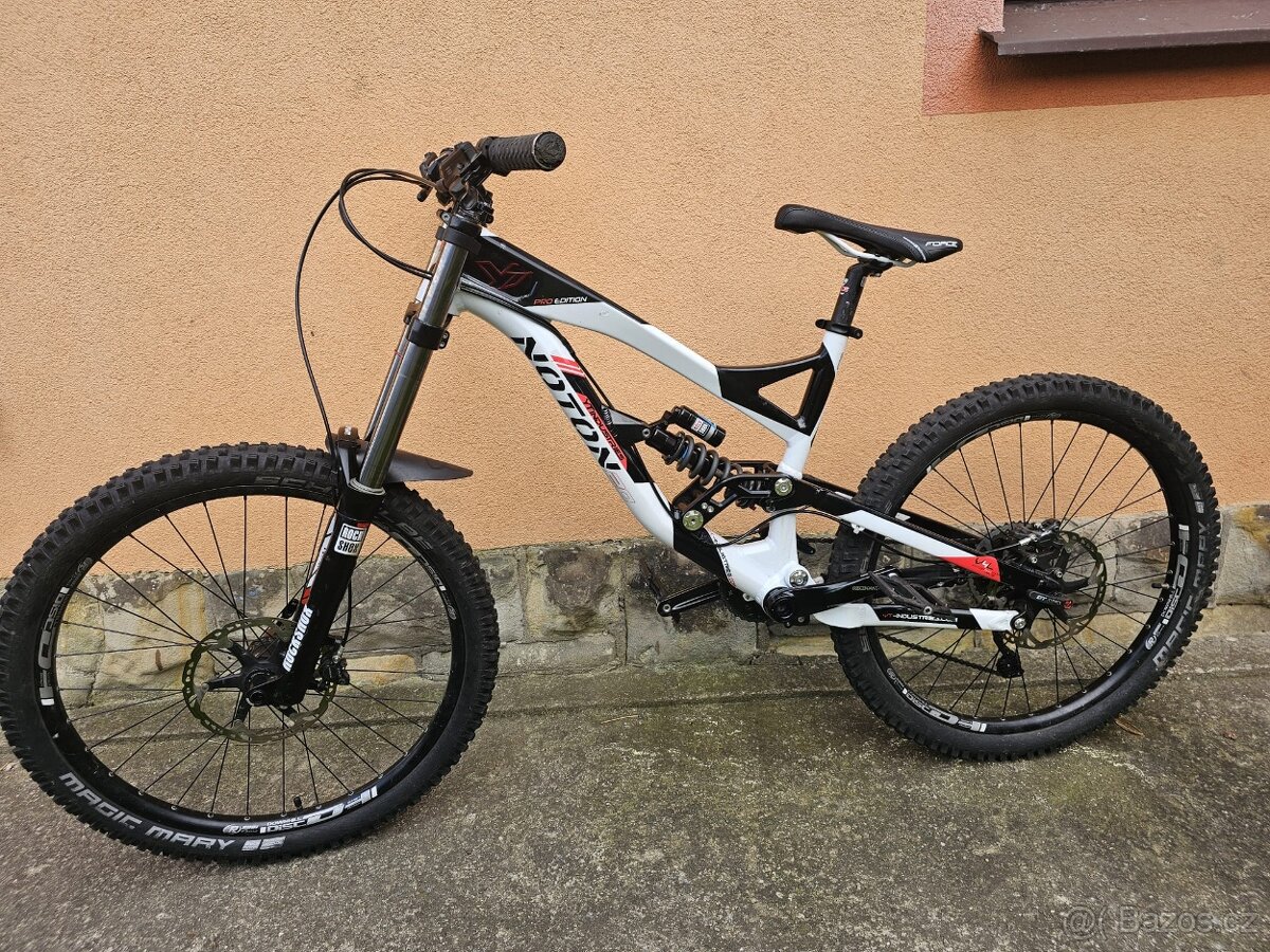 YT industries NOTON 2.0 PRO EDITION