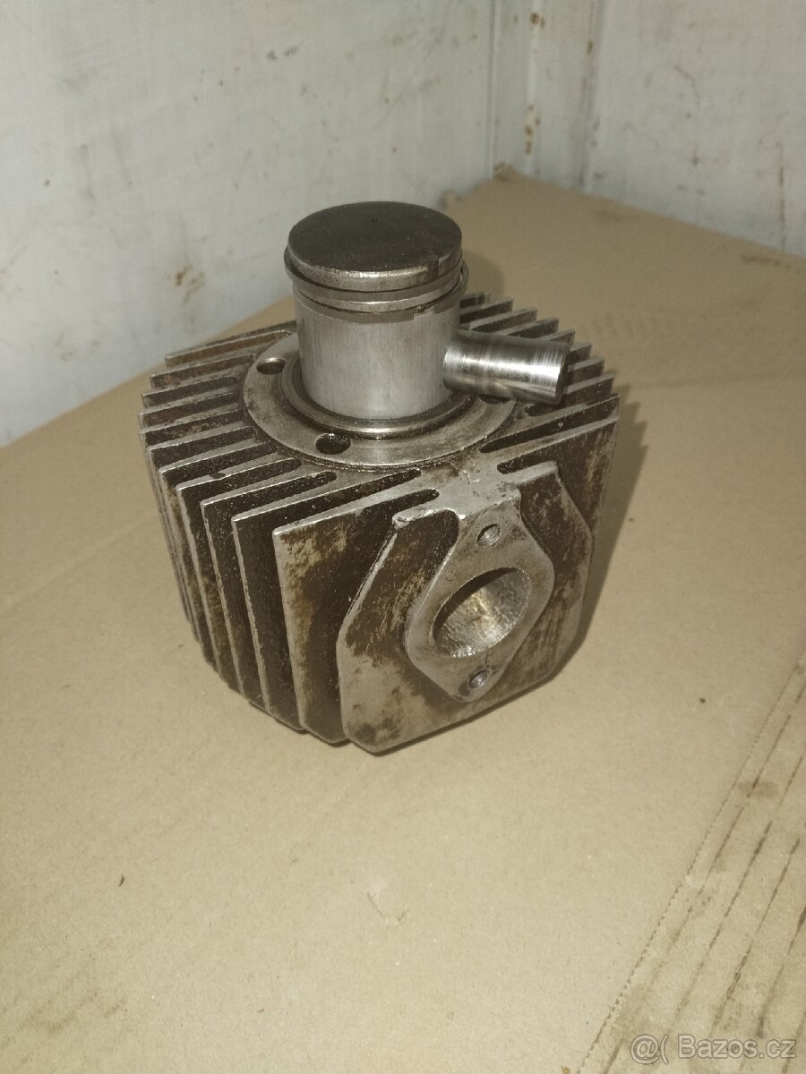 Jawa 50 pionýr upravený 2k válec