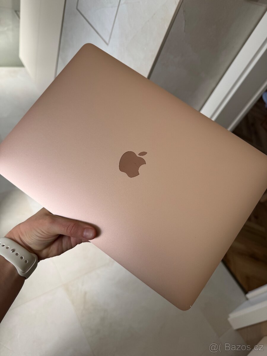 Notebook Apple MacBook Air 13" M1 256 GB - Gold CZ (MGND3CZ