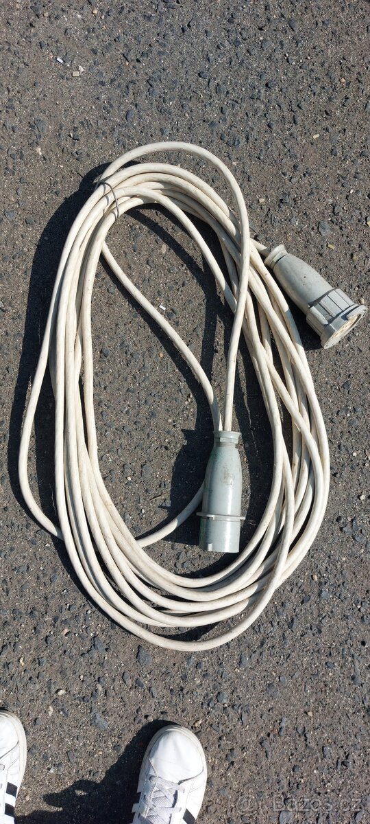 Kebel 380