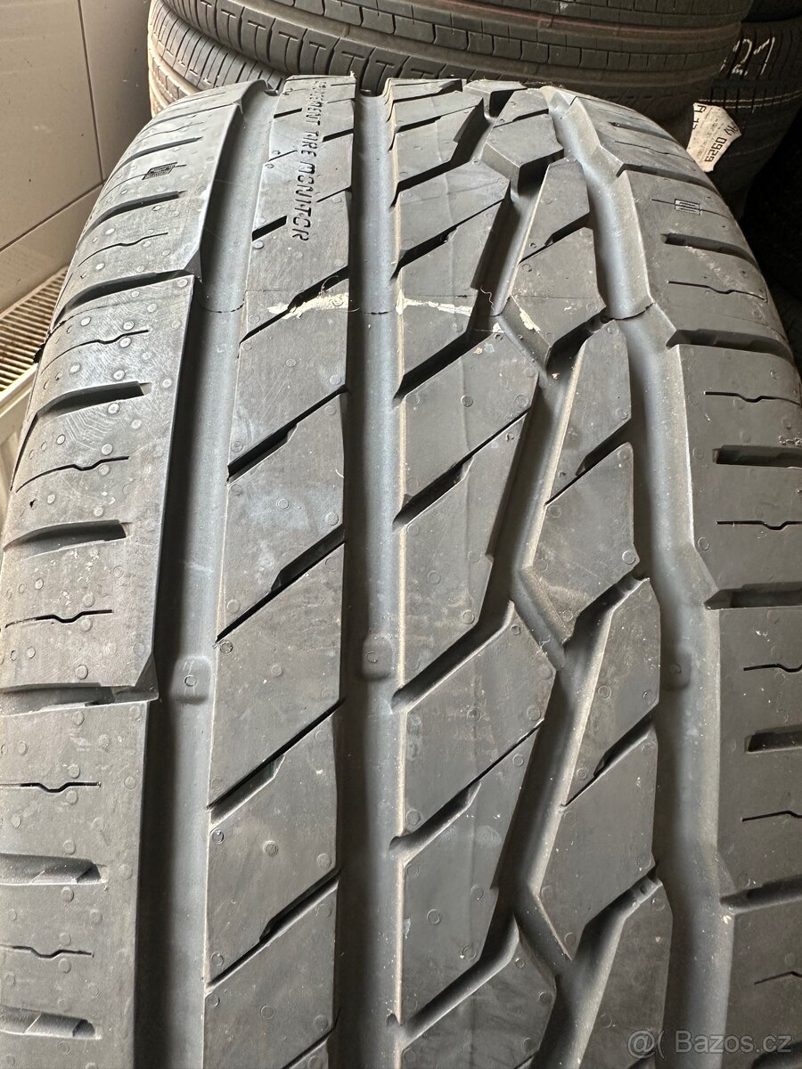 Letní pneu 235/55R18