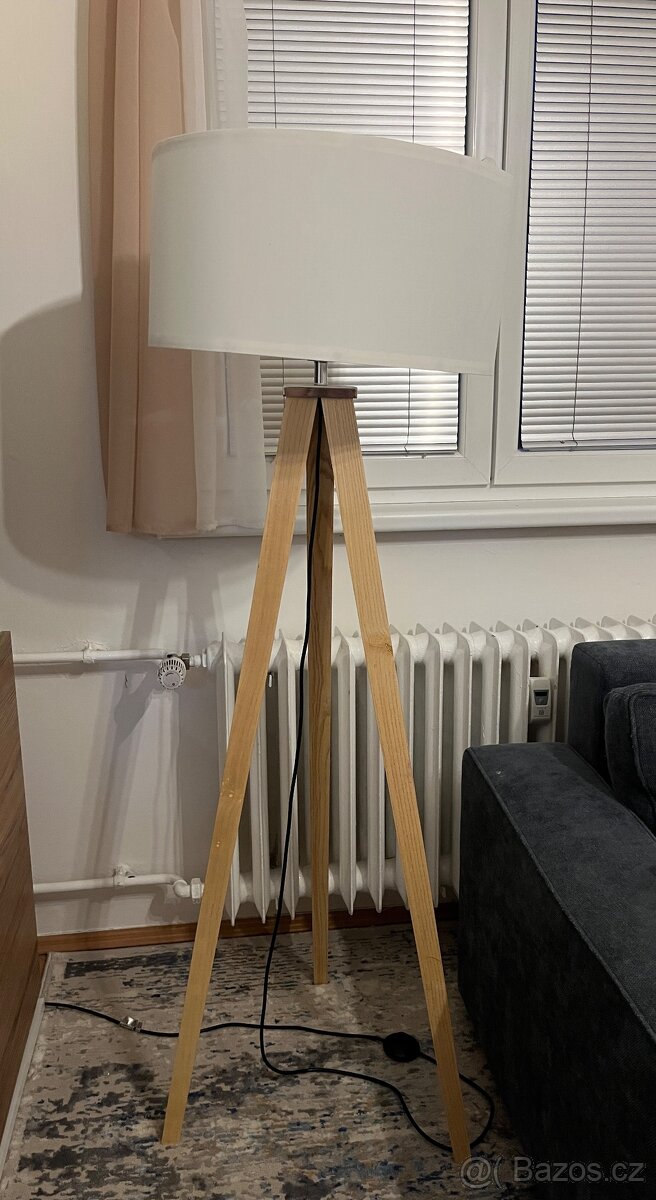 Stojací lampa 152cm
