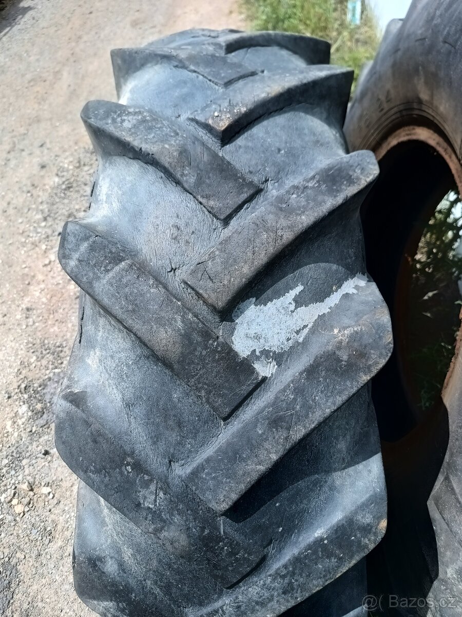 Pneu Zetor 25a