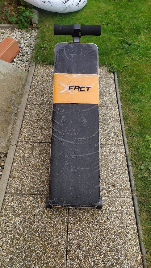 cvičící stroj XFACT