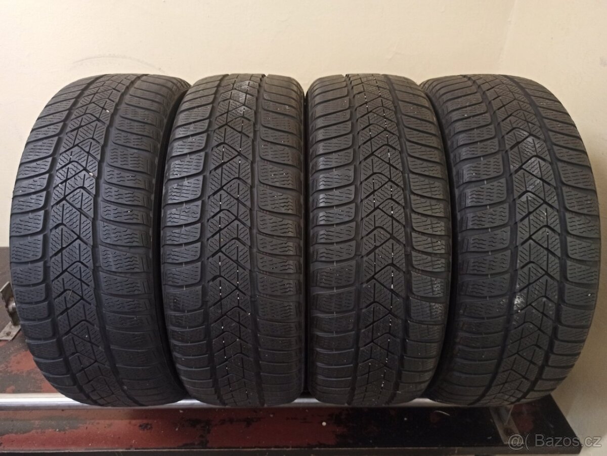 Pirelli Winter Sottozero 3 205/50 R17 93H 4-5,5mm
