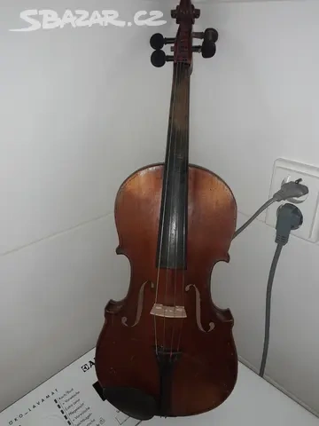 Staré housle 4/4.