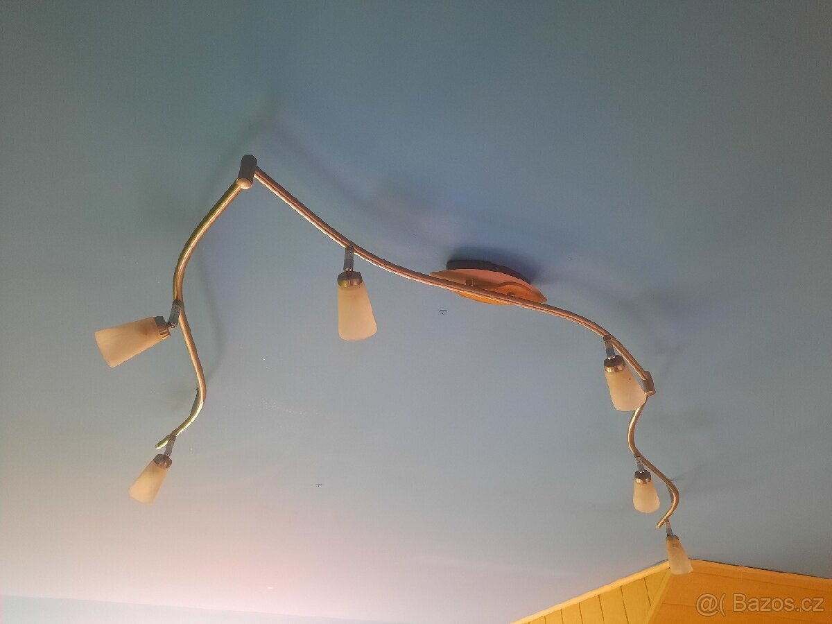 Stropní 3ramenné bodové světlo