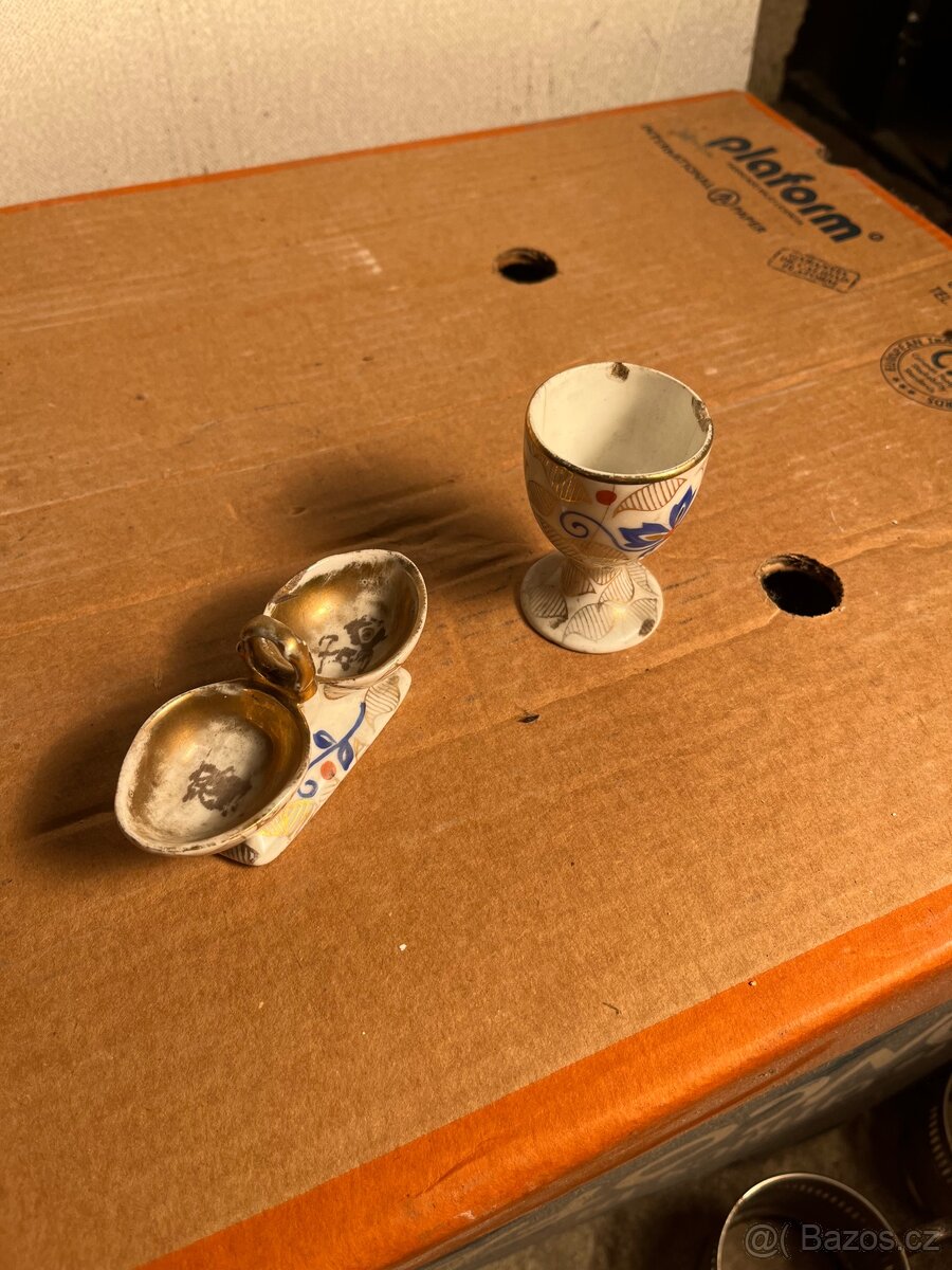 Kalíšek a solnička (dvojmiska) – Miniaturní porcelán
