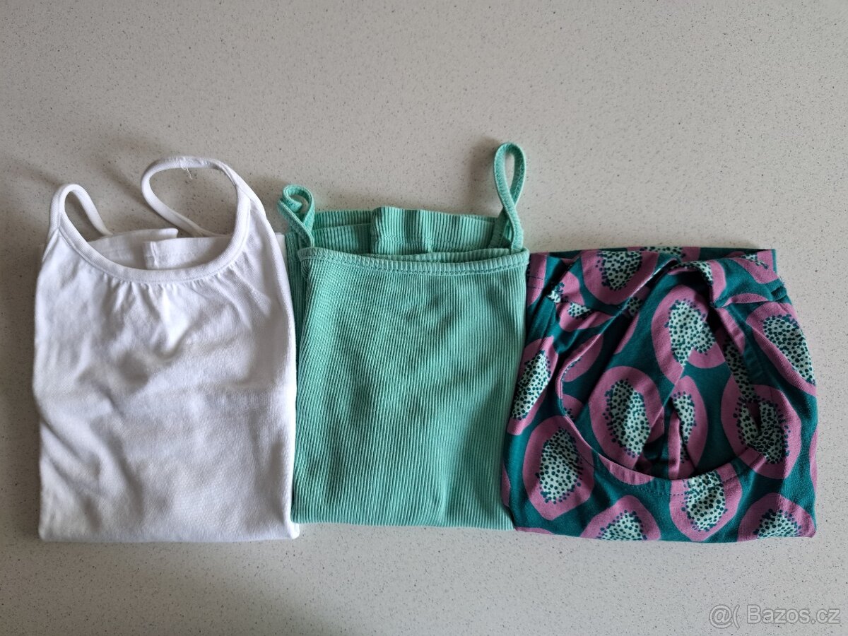 Dívčí trička vel.134/140