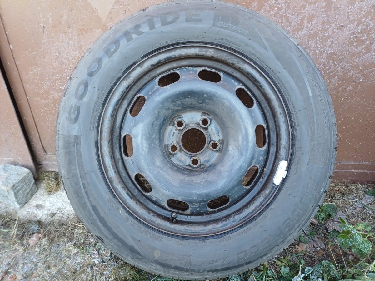 Prodám letní pneumatiky včetně disků