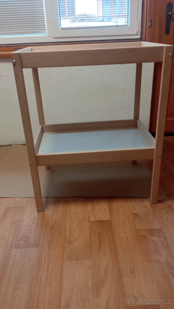 Přebalovací pult IKEA