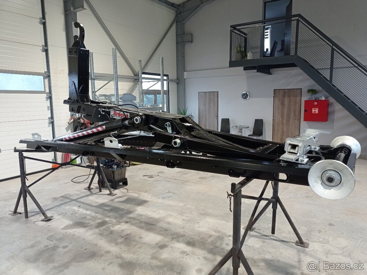 Hákový nosič kontejnerů