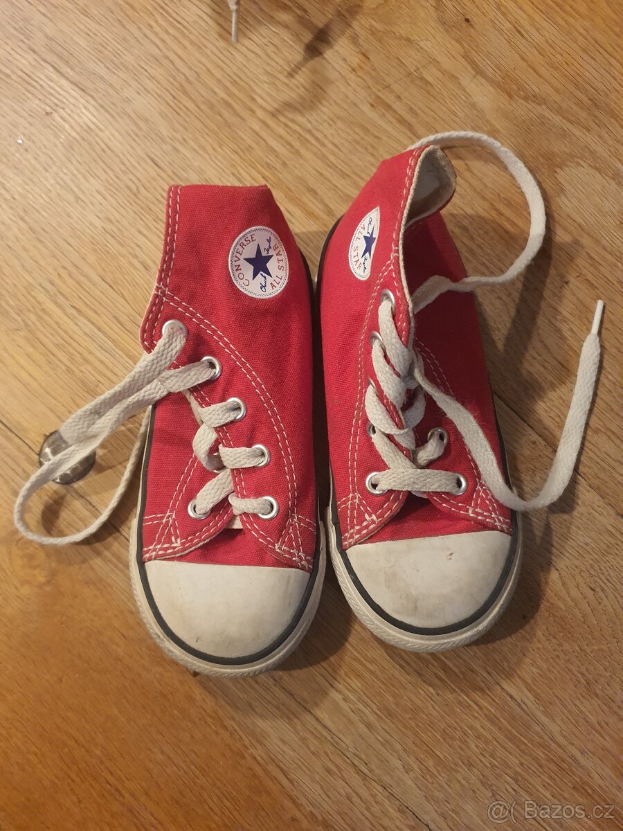 Dětské tenisky Converse, velikost 8, červené