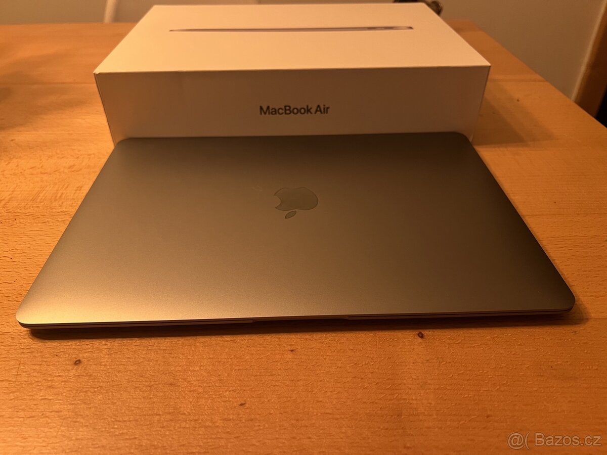 MacBook Air 13", Apple M1 8jádrové CPU, 7jádrové GPU, 8GB