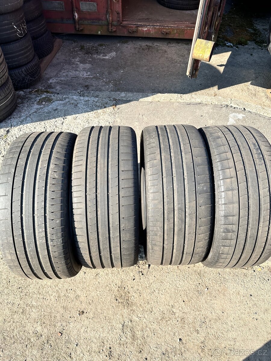 285/40 R21 109Y Pirelli P zero SŮV