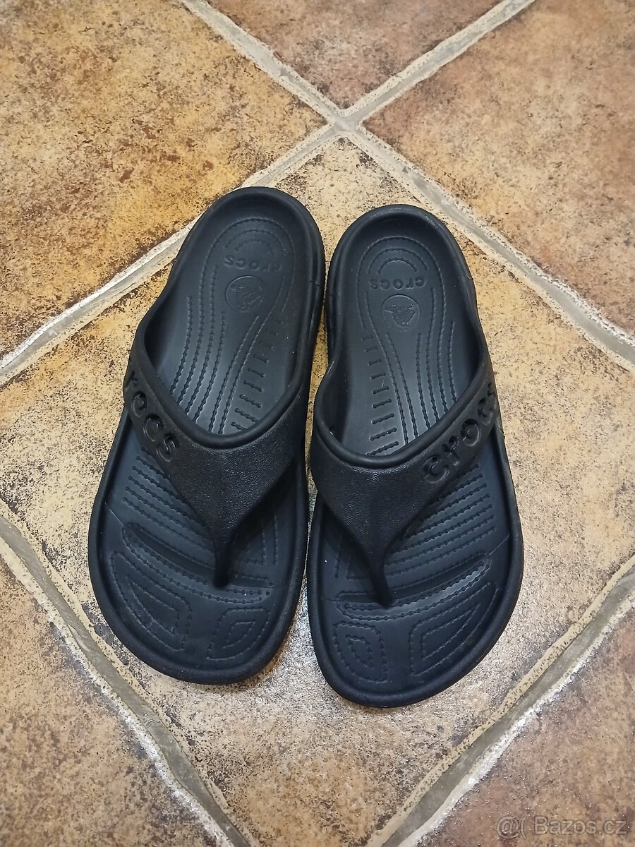 Pantofle - žabky Crocs vel. 9/11