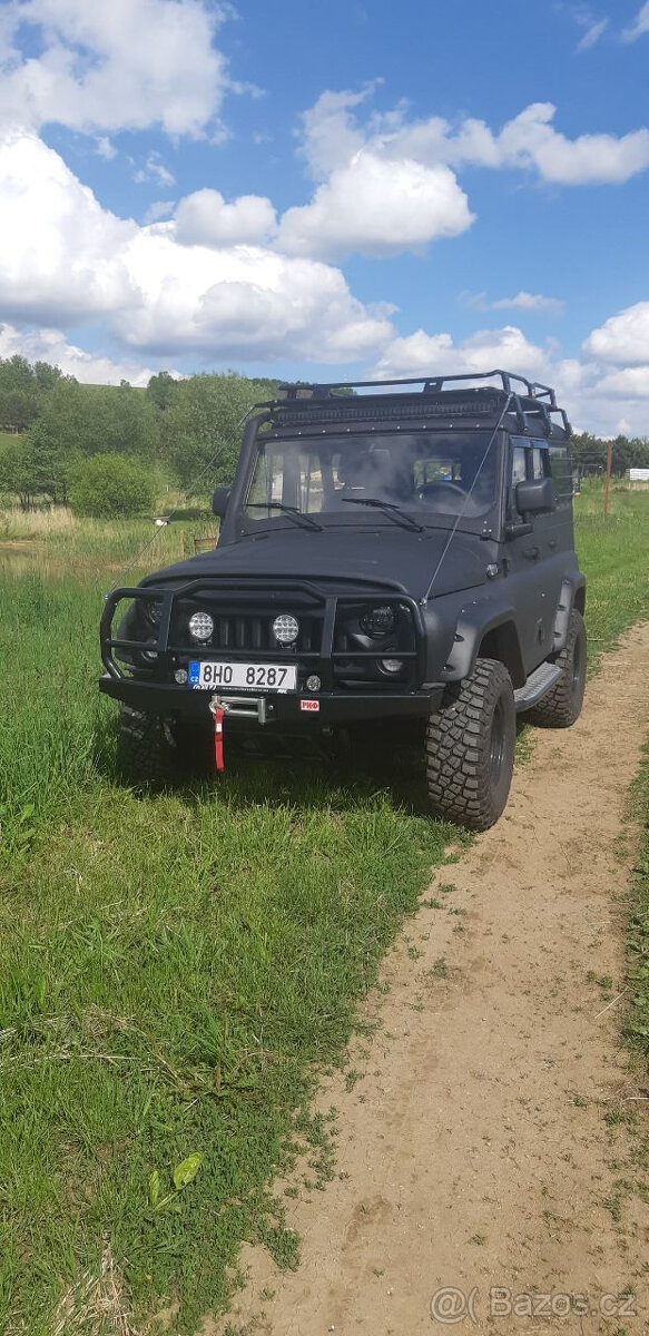 Prodám unikátní zakázkově upravený UAZ Hunter - Offroad