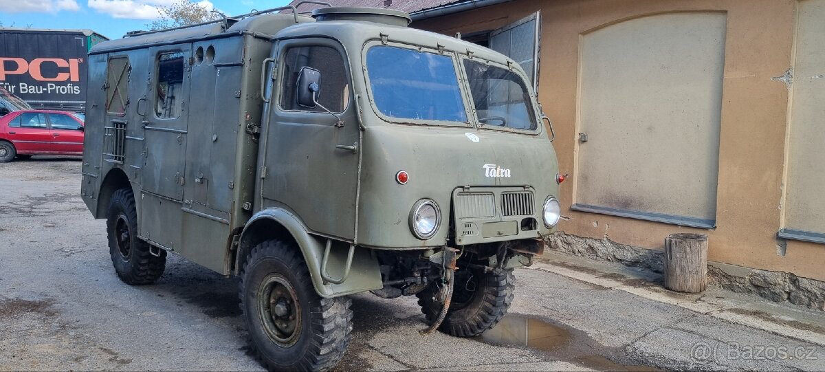 Tatra 805