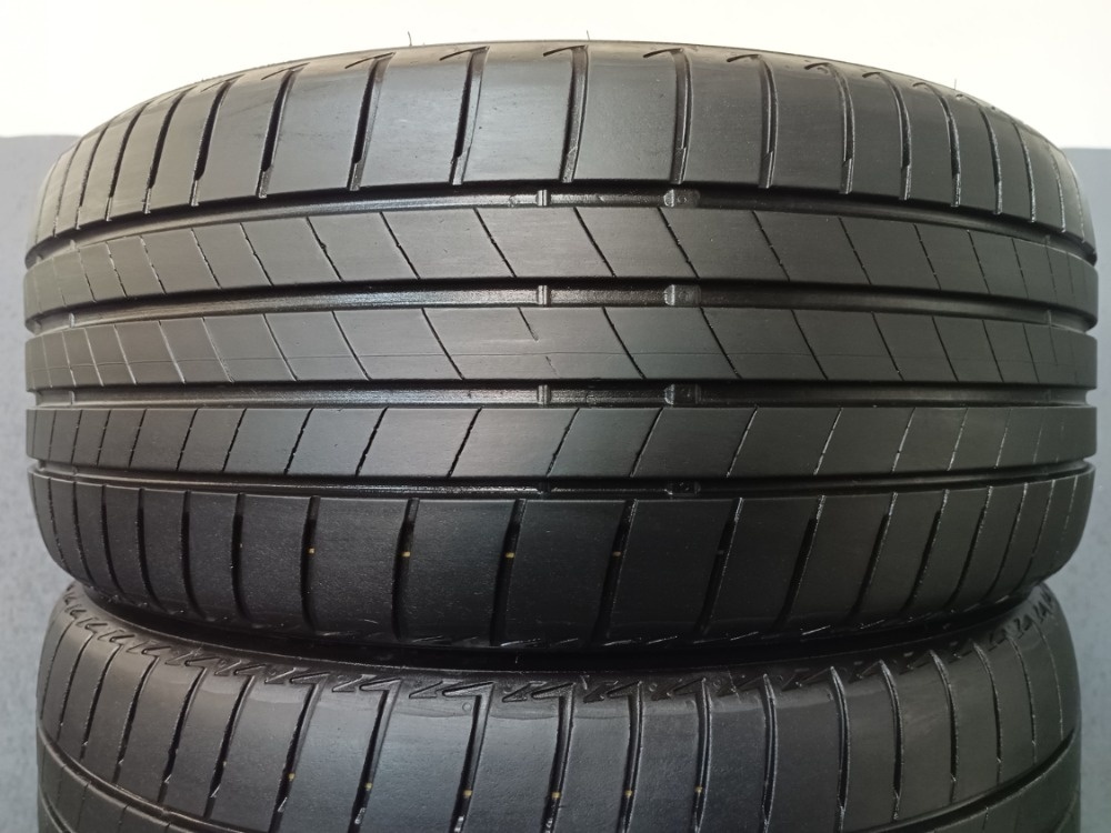 225/40 R19 BRIDGESTONE (4720)