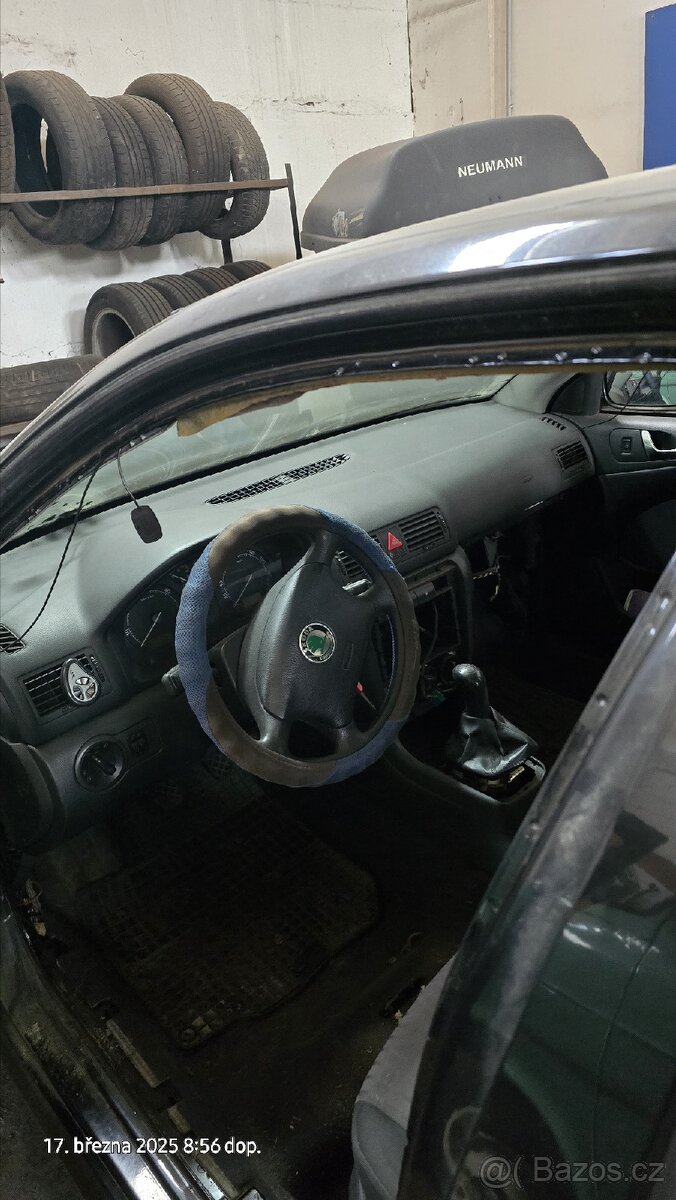 Airbagy řj pásy volant palubní deska škoda Octavia I