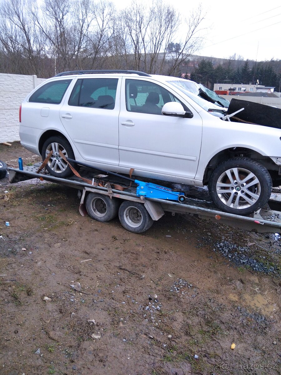 nd z škoda octavia 2 1.6tdi cay bílá stříbrná 9102 9156