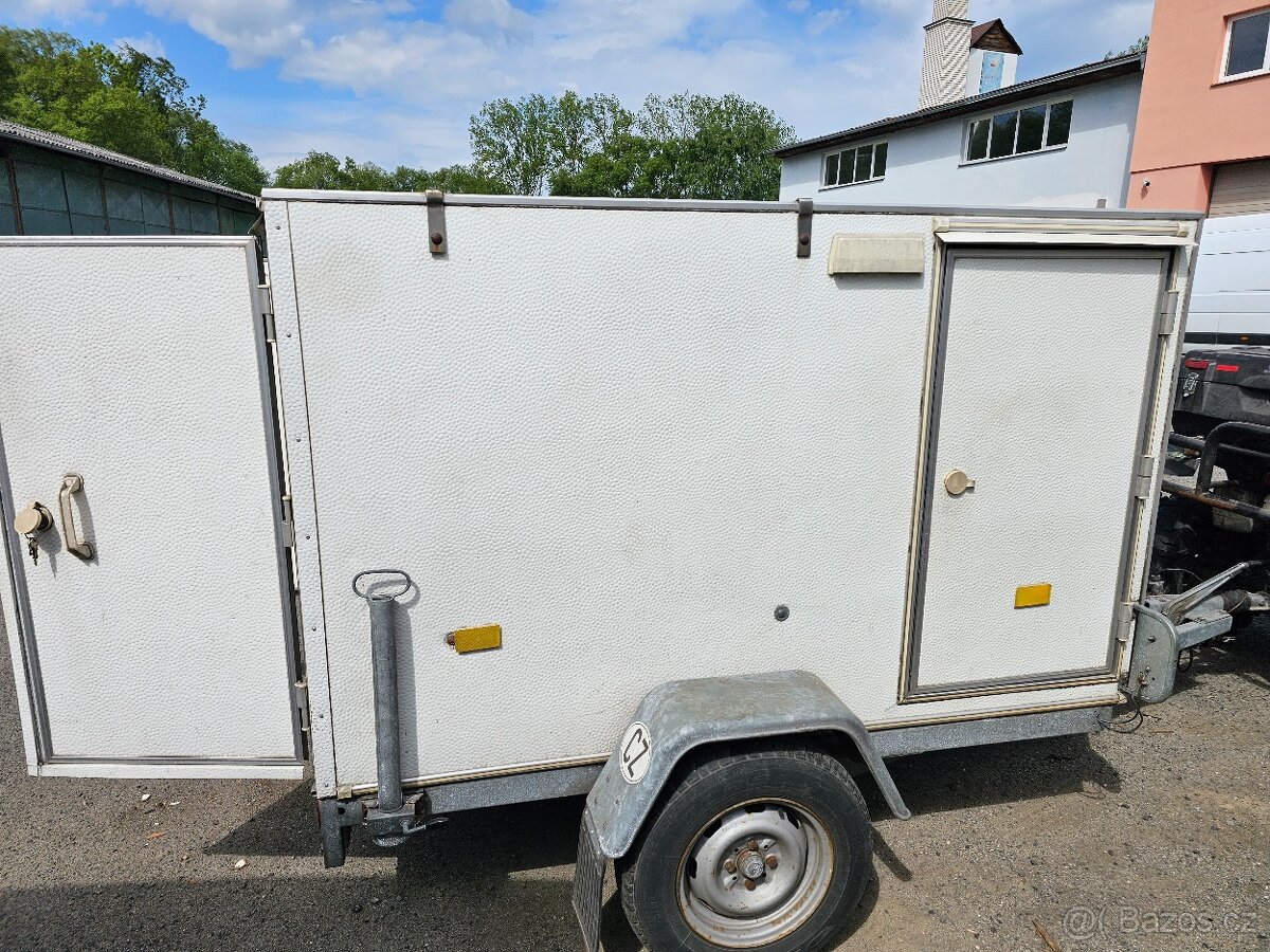 Skříňový přívěs do 750kg