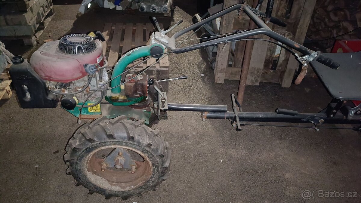 Malotraktor Robot