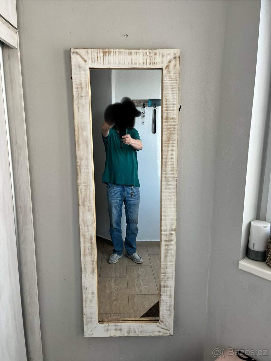Zrcadlo,bily masiv