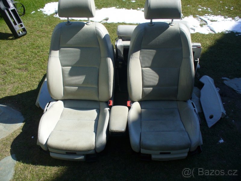 Audi A4/ S4 B6/B7 sedačky polo kuže