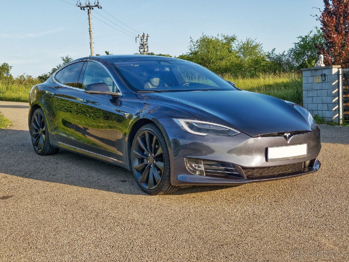 Tesla Model S 75d AWD-386kw-CCS2-Panorama-vzduch
