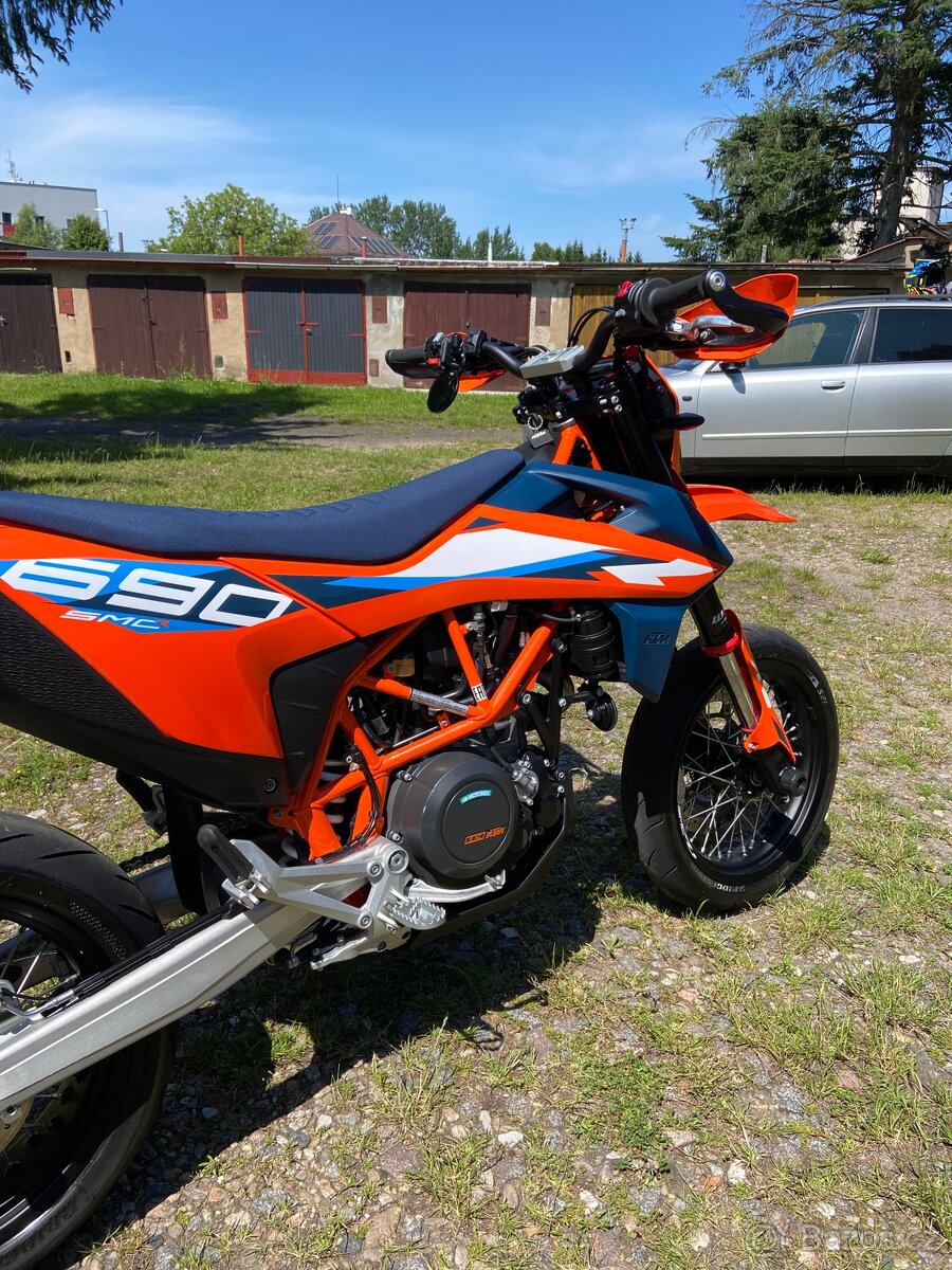 KTM 690 SMC-R 2023 A2